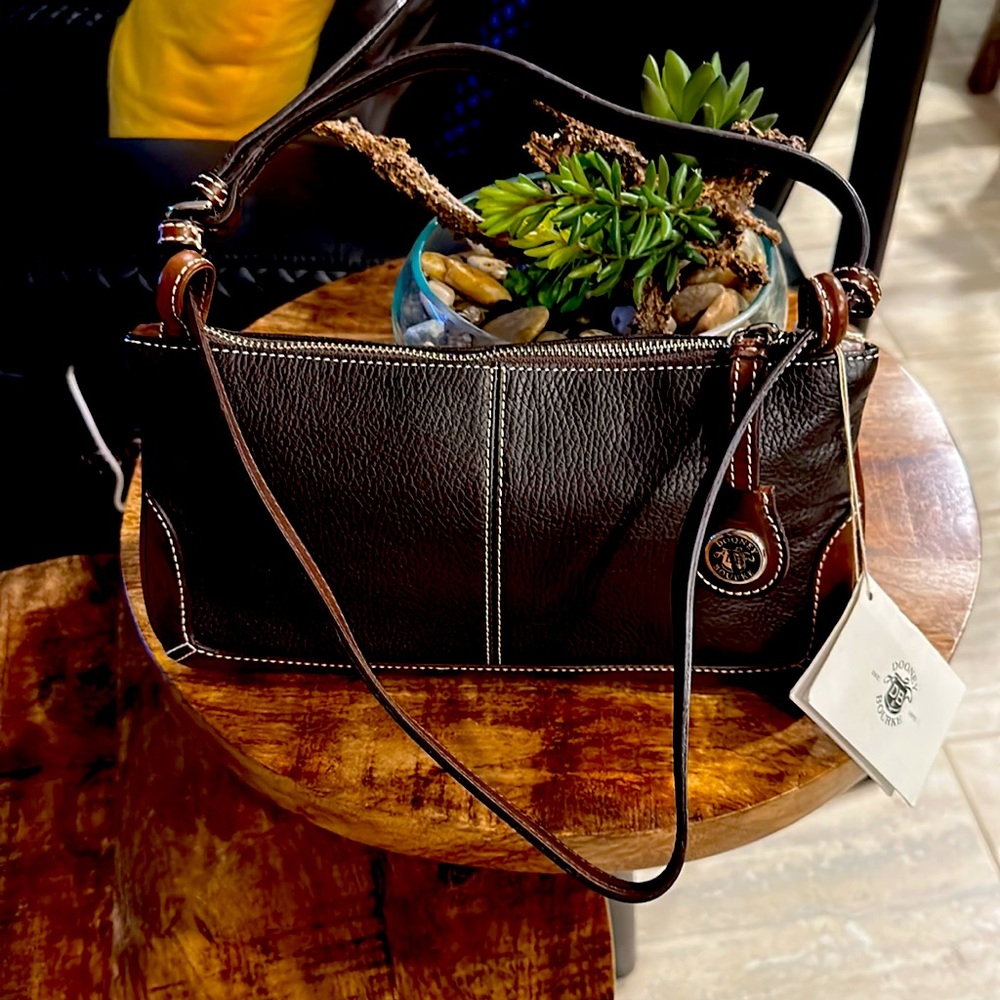 🚨SOLD!!!🚨 NWT Authentic Dooney and bourke purse